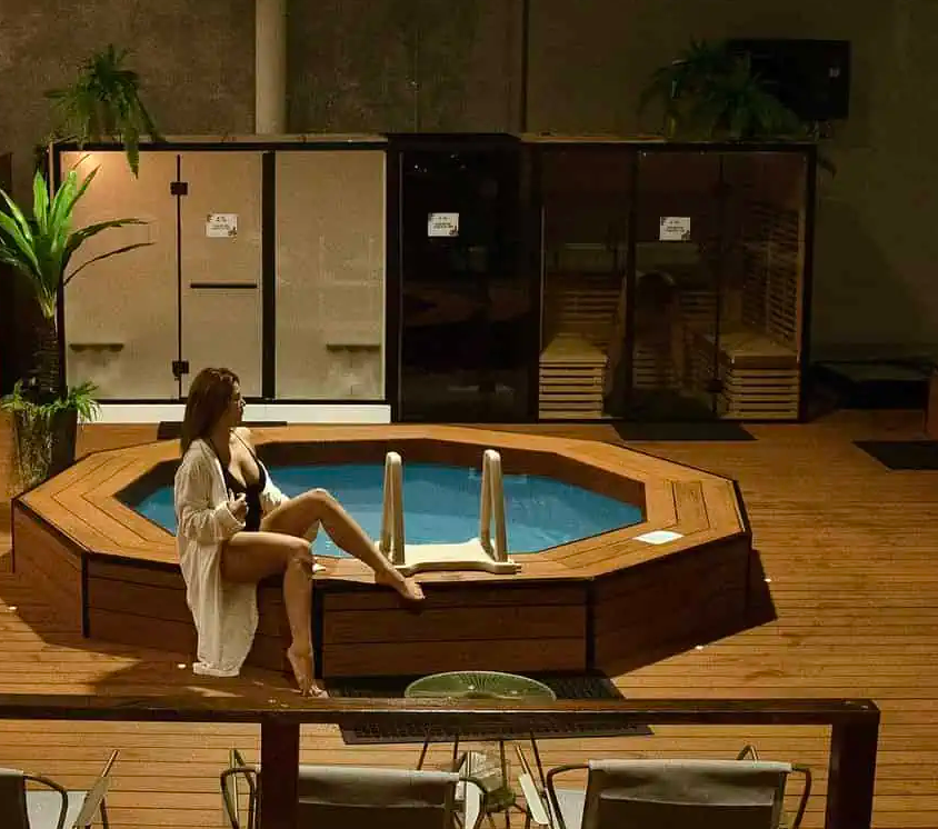 Cold plunge pool at Oasis Wellness Spa